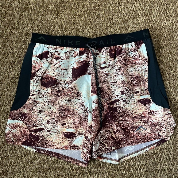 Nike Trail Shorts 6 Brief Lined Running Athletic Men’s Size Large HV2162-133